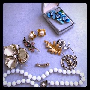 Classic Vintage MidCentury Fashion Jewelry